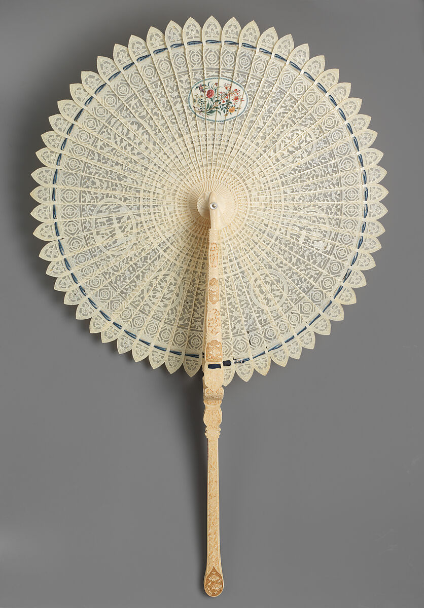 Brisé Cockade Fan, with Painted Floral Posy, Ivory, Chinese, for the European Market 
