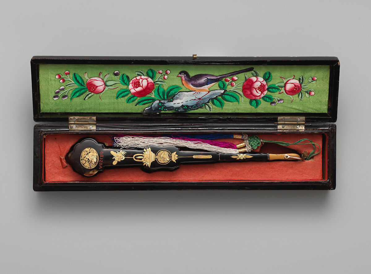 Folding Cabriolet Fan with Multiple Scenes of Performers, Landscapes, and Figures in Courtyard Gardens, Tortoiseshell, paper, silk, and ivory, Chinese, for the European Market