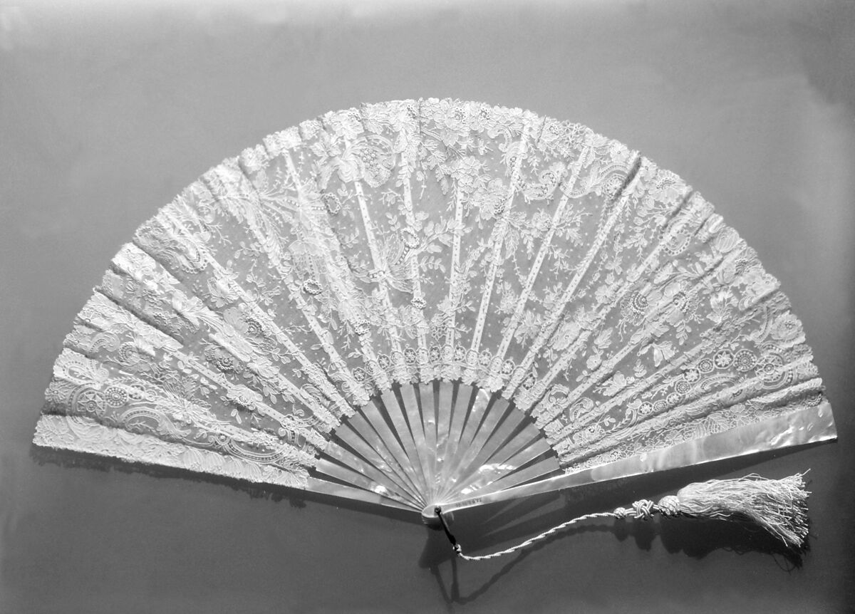 Fan, Lace, mother-of-pearl, silk, French 