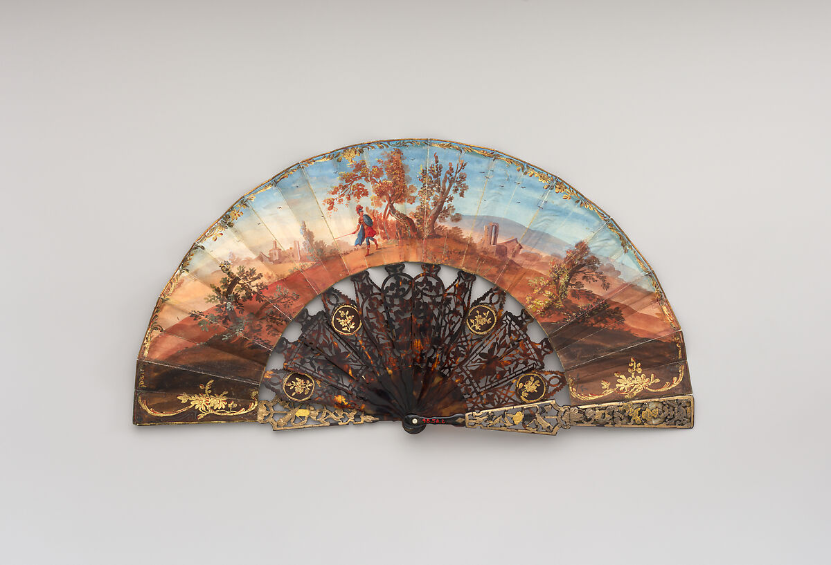 Folding fan, Gold, tortoiseshell, paper, paint, gilt, gold leaf, celluloid, glass, Italian or French