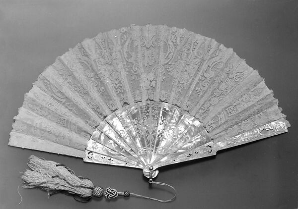 Fan, Lace, mother-of-pearl, rhinestone, silver gilt, silk, French 