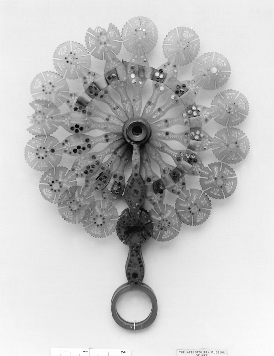 Lorgnette fan, Horn, French 