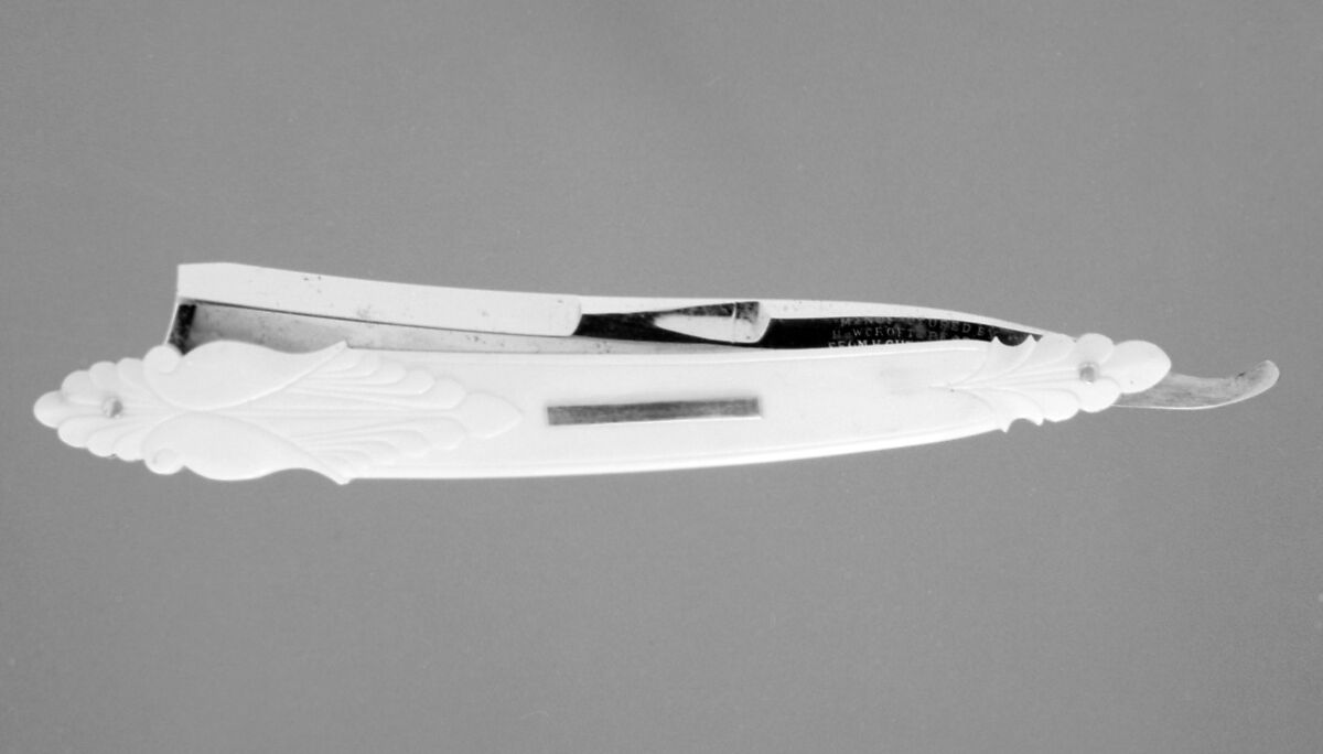 Four razors with ivory handles (part of a set), Blades made by Hawcroft &amp; Pearson, England, Steel, ivory, Russian