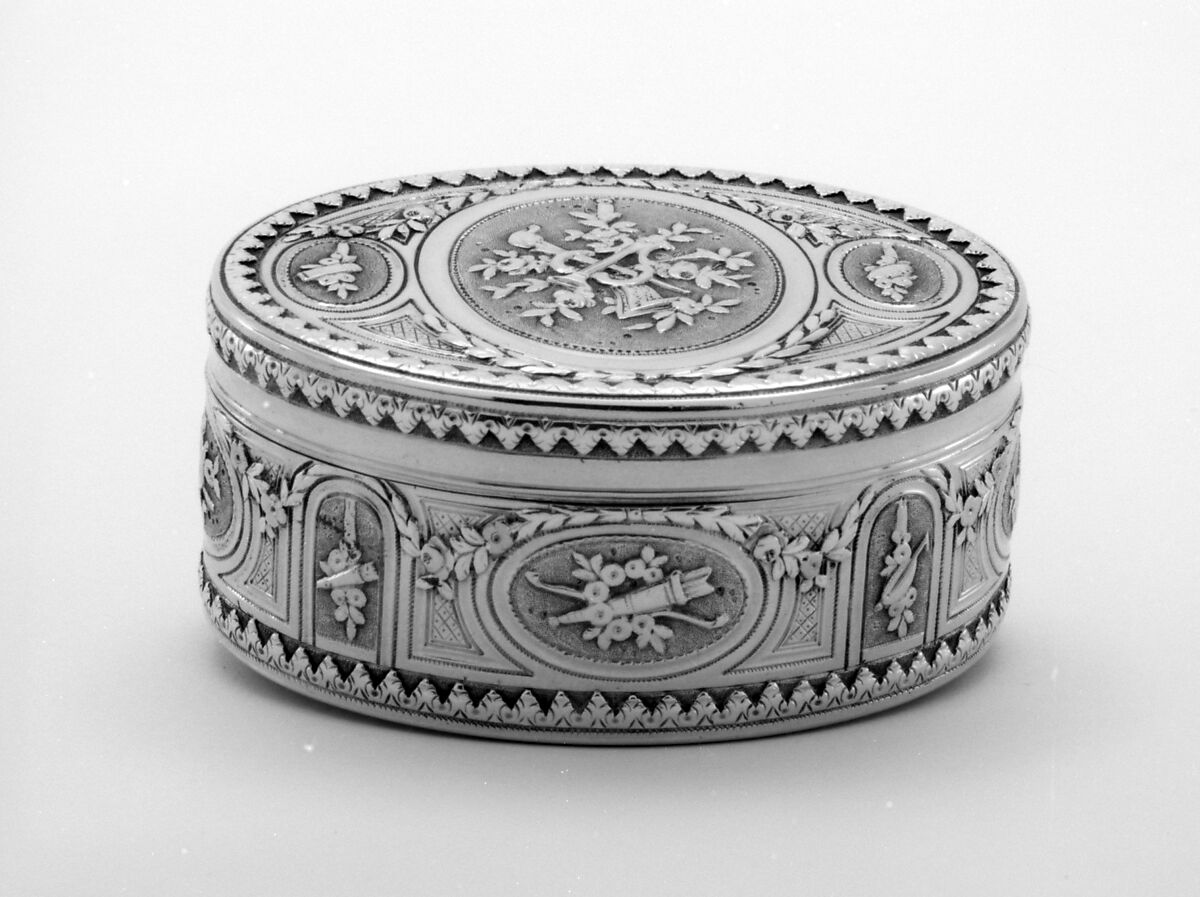 Snuffbox, Varicolored gold, French, Paris 