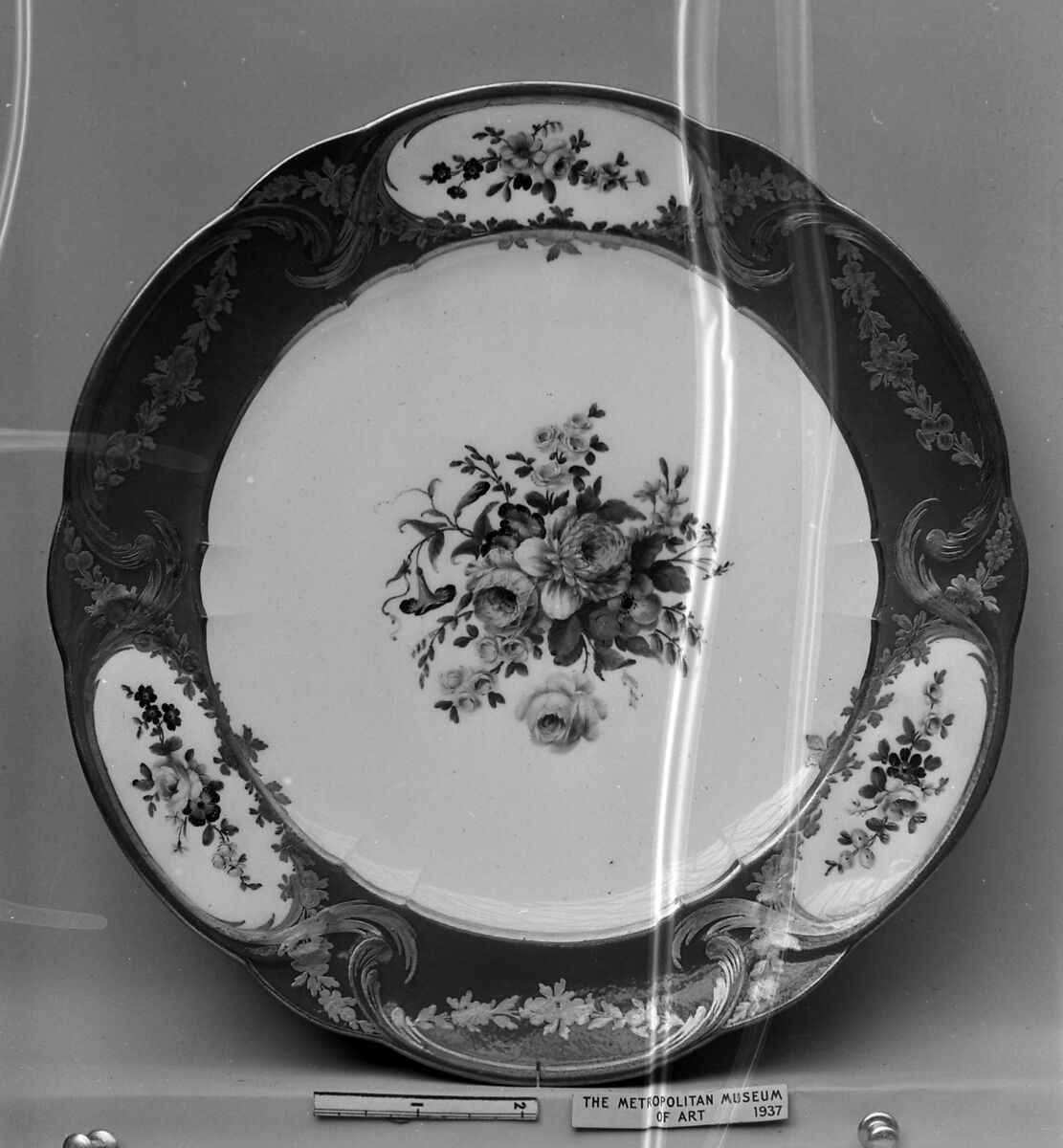 Plate (Assiette à palmes) (1 of 102) (part of a service), Sèvres Manufactory (French, 1740–present), Soft-paste porcelain, French, Sèvres 