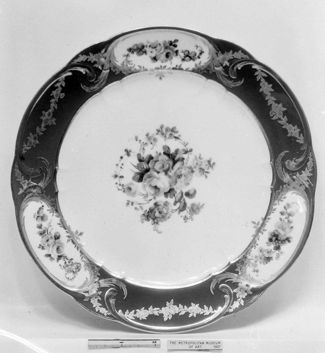 Plate (Assiette à palmes) (1 of 102) (part of a service), Sèvres Manufactory (French, 1740–present), Soft-paste porcelain, French, Sèvres 