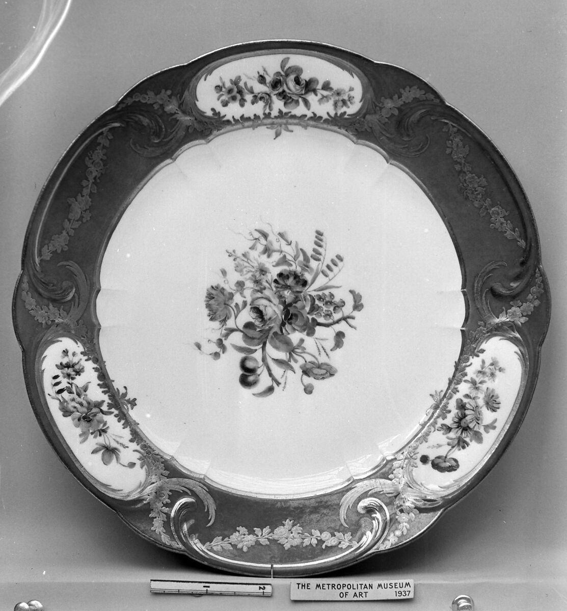 Plate (Assiette à palmes) (1 of 102) (part of a service), Sèvres Manufactory (French, 1740–present), Soft-paste porcelain, French, Sèvres 