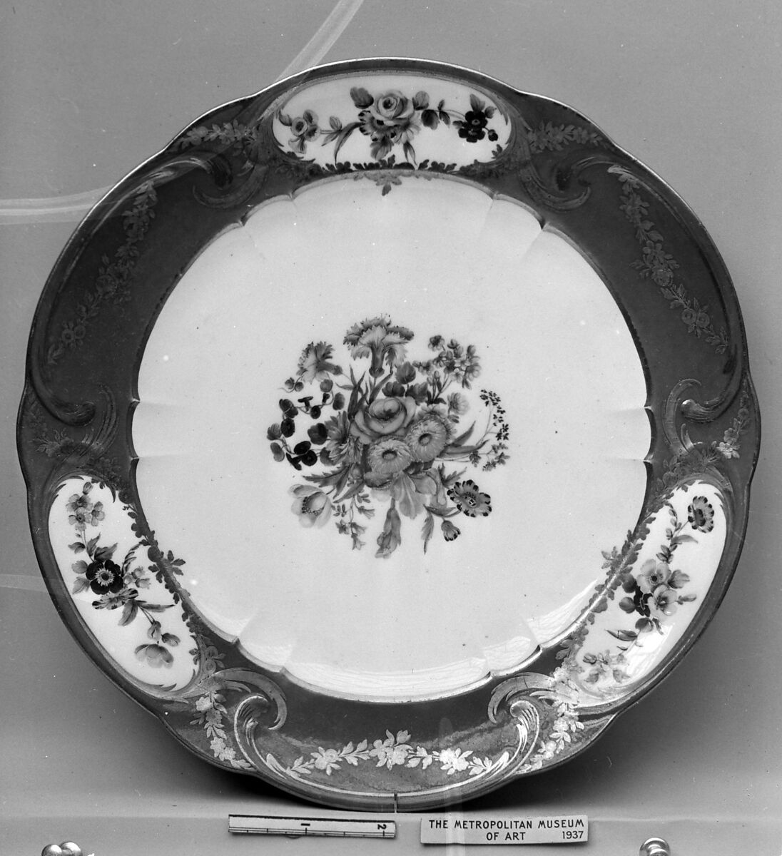 Plate (Assiette à palmes) (1 of 102) (part of a service), Sèvres Manufactory (French, 1740–present), Soft-paste porcelain, French, Sèvres 