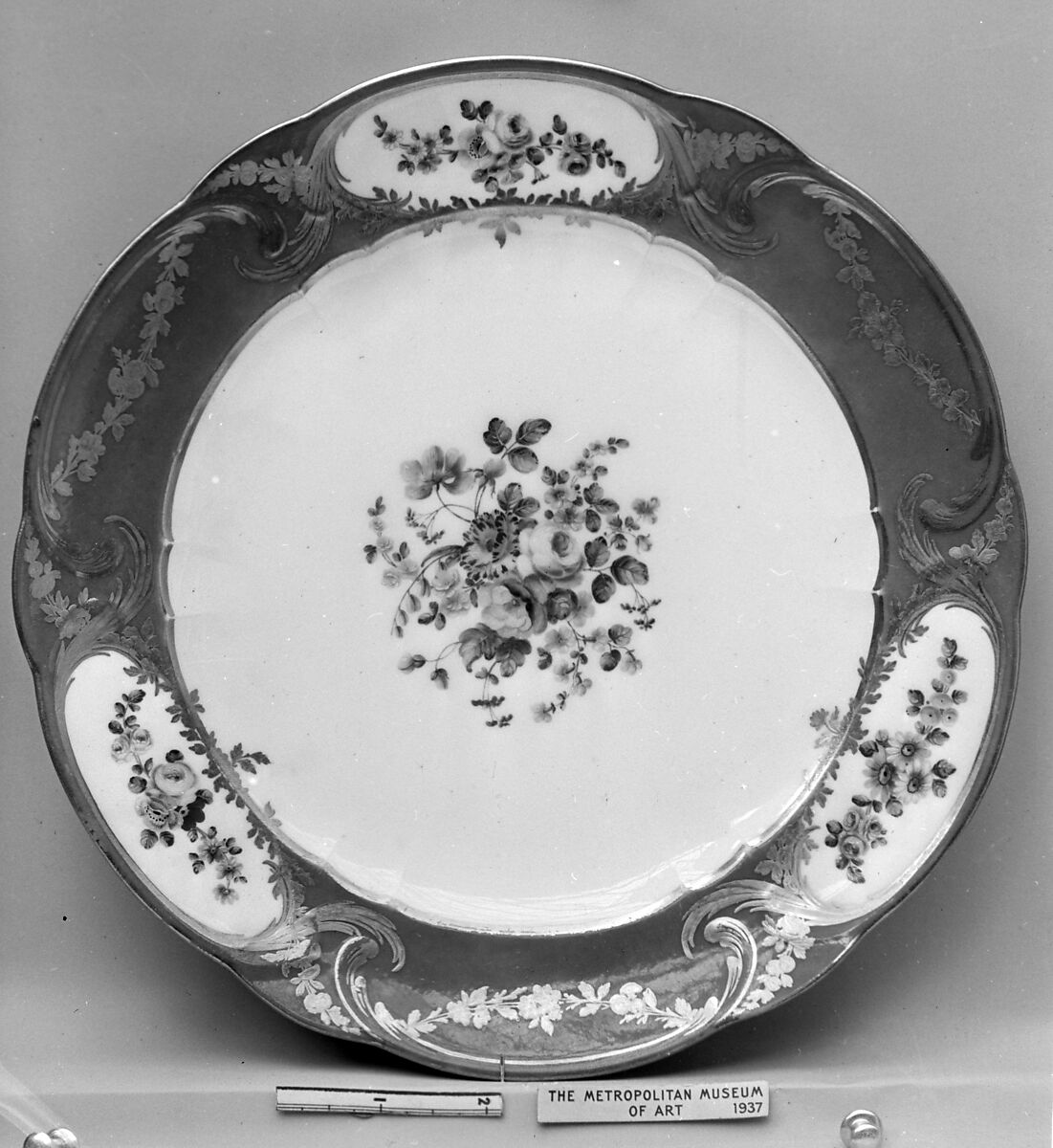 Plate (Assiette à palmes) (1 of 102) (part of a service), Sèvres Manufactory (French, 1740–present), Soft-paste porcelain, French, Sèvres 