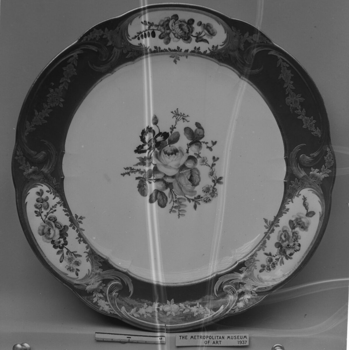 Plate (Assiette à palmes) (1 of 102) (part of a service), Sèvres Manufactory (French, 1740–present), Soft-paste porcelain, French, Sèvres 