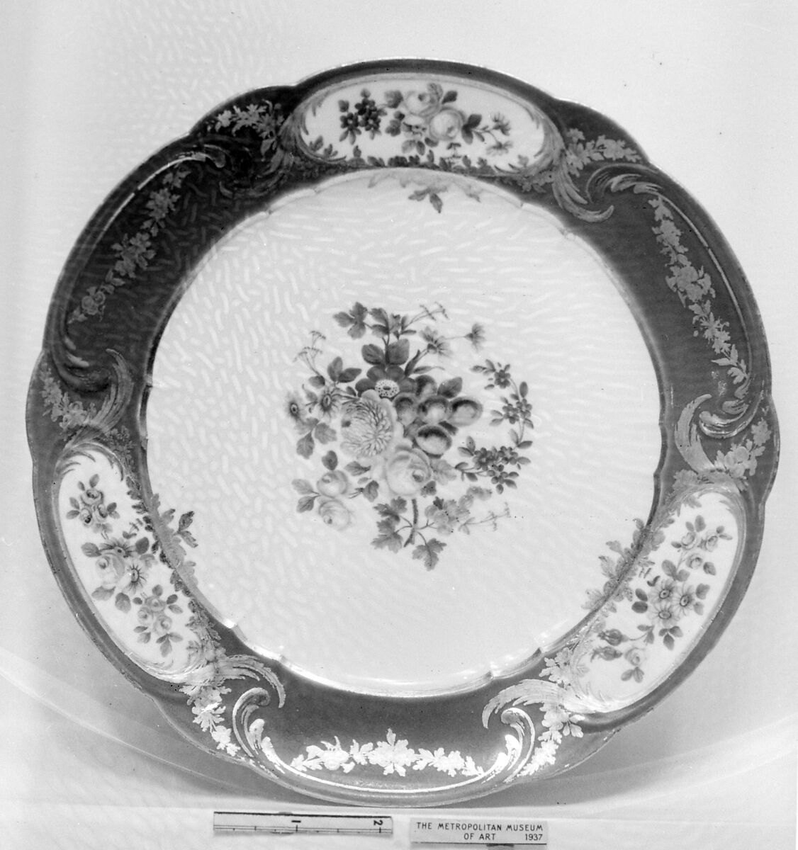 Plate (Assiette à palmes) (1 of 102) (part of a service), Sèvres Manufactory (French, 1740–present), Soft-paste porcelain, French, Sèvres 