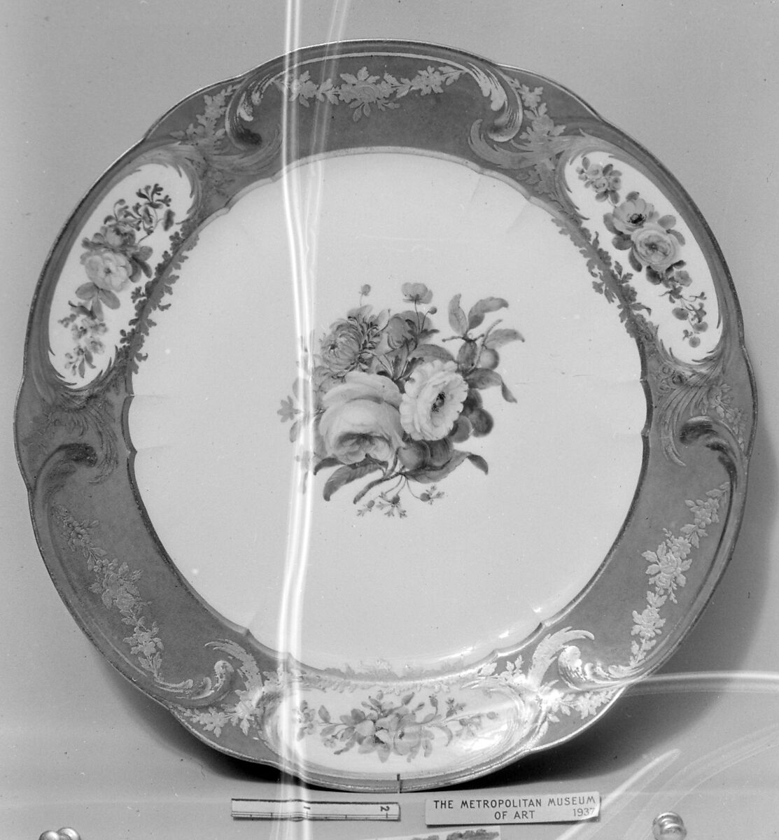 Plate (Assiette à palmes) (1 of 102) (part of a service), Sèvres Manufactory (French, 1740–present), Soft-paste porcelain, French, Sèvres 