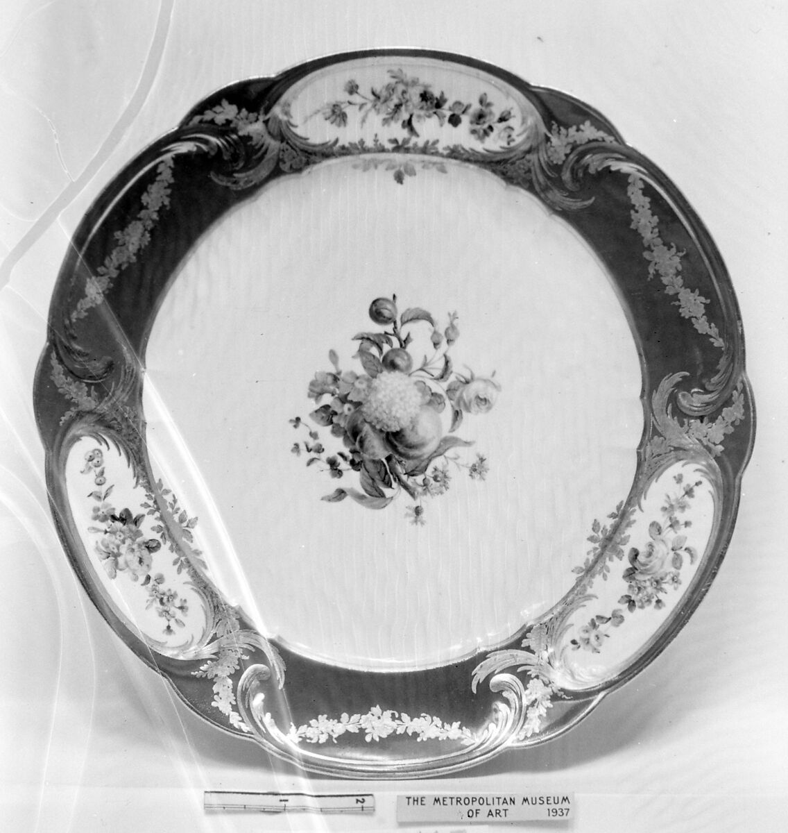 Plate (Assiette à palmes) (1 of 102) (part of a service), Sèvres Manufactory (French, 1740–present), Soft-paste porcelain, French, Sèvres 