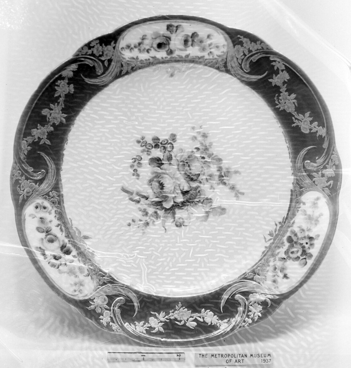 Plate (Assiette à palmes) (1 of 102) (part of a service), Sèvres Manufactory (French, 1740–present), Soft-paste porcelain, French, Sèvres 