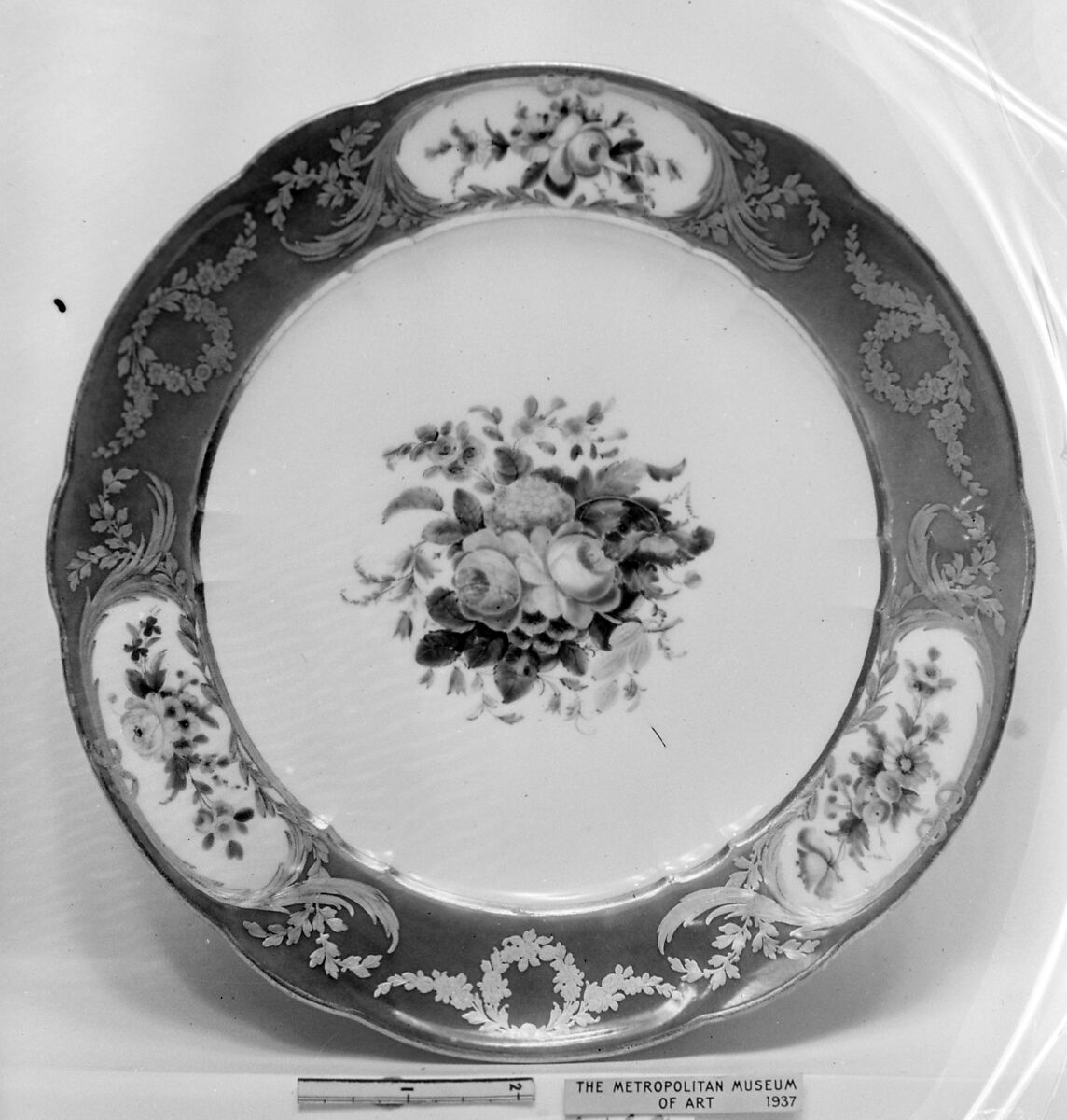 Plate (part of a service), Sèvres Manufactory (French, 1740–present), Soft-paste porcelain, French, Sèvres 