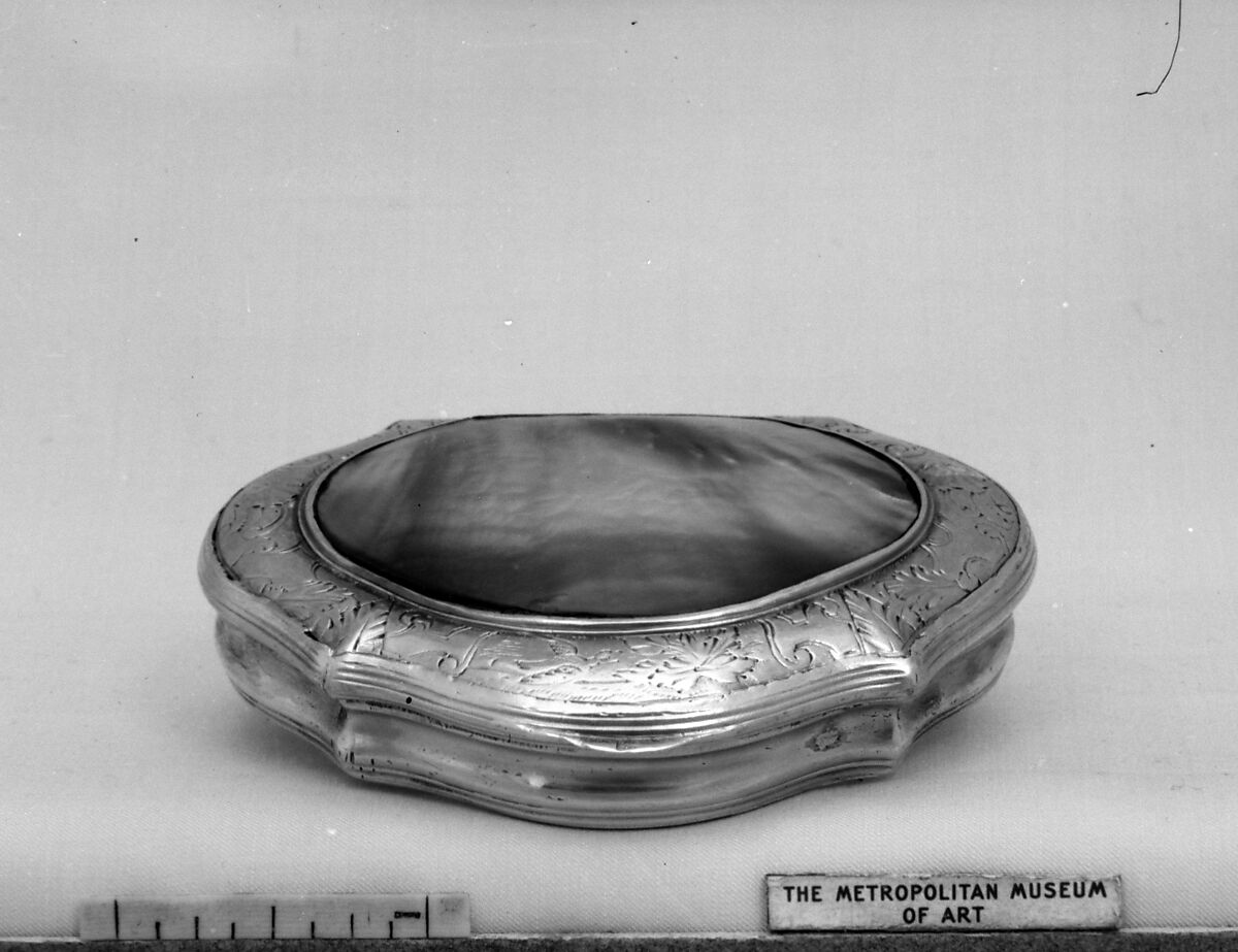 Snuffbox, Silver, mother-of-pearl, Dutch 