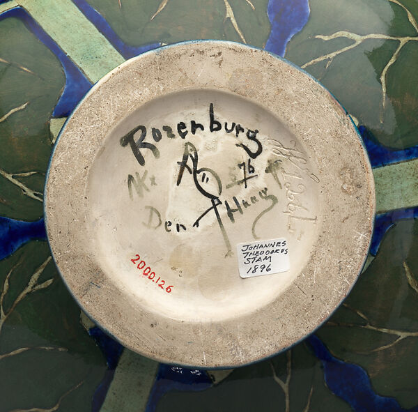 Vase with sunflowers, Rozenburg Plateelfabriek (1883–1917), Glazed earthenware, Dutch, The Hague