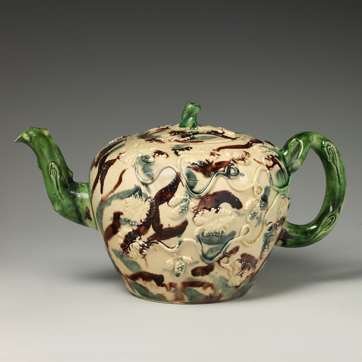 Teapot, Style of Astbury-Whieldon, Lead-glazed earthenware, British, Staffordshire