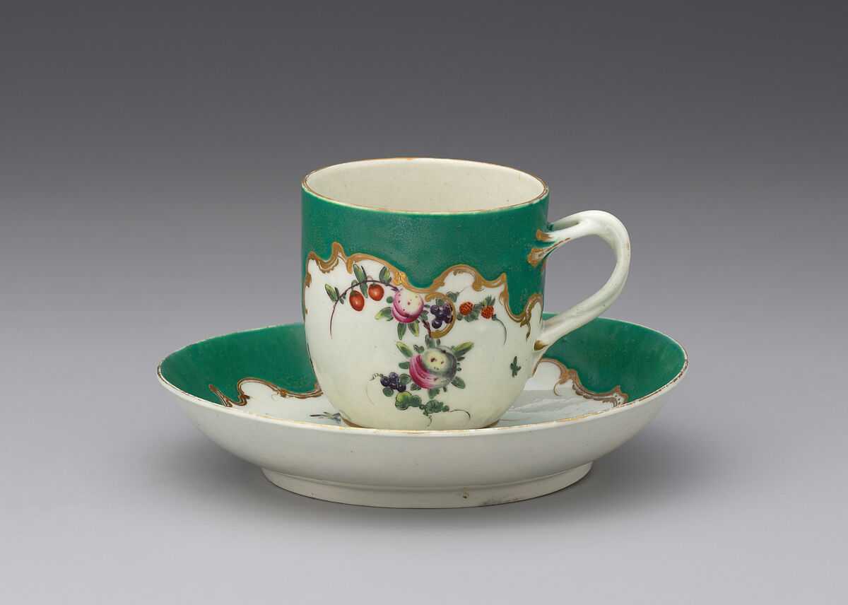 Saucer (part of a service), Worcester factory (British, 1751–2008), Soft-paste porcelain, British, Worcester