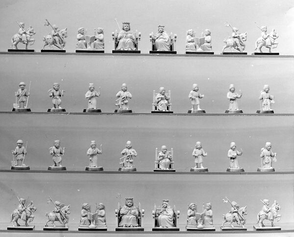 Chessmen (32)