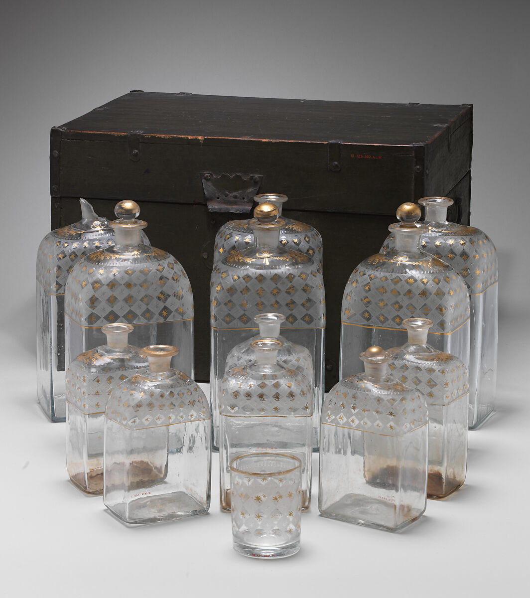 Canteen, Oak, iron; glass, British