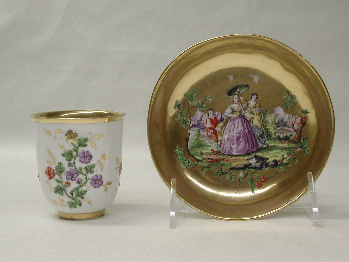 Saucer (part of a service), Nymphenburg Porcelain Manufactory (German, 1747–present), Hard-paste porcelain, German, Nymphenburg 