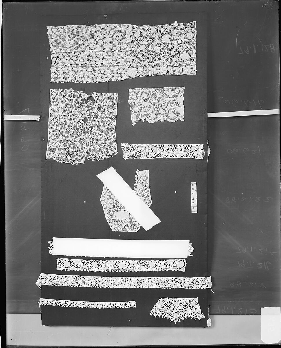 Fragment, Bobbin lace, Italian