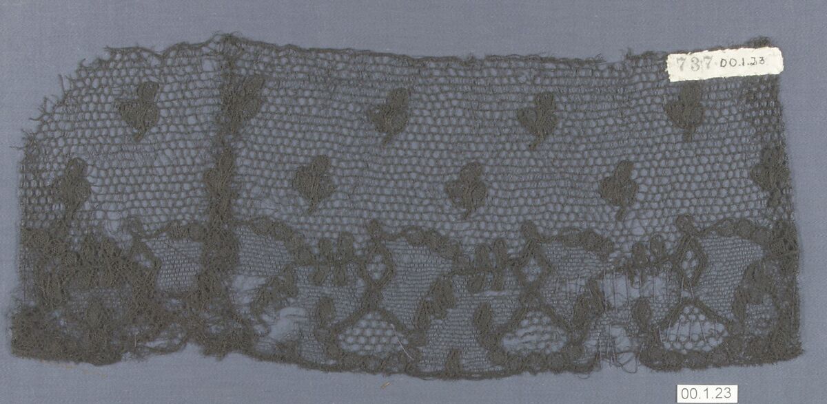Fragment, Silk, bobbin lace, French, Chantilly