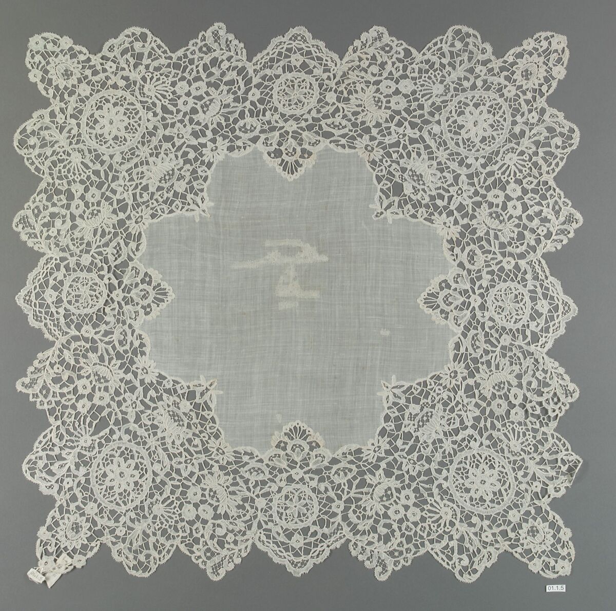 Handkerchief, Bobbin lace, British, Honiton 