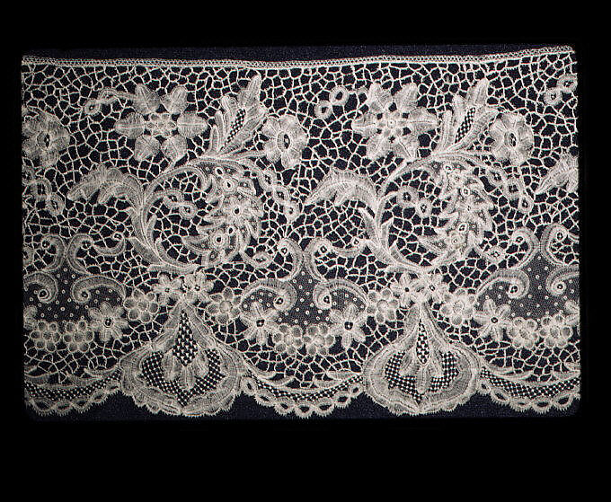 Fragment, Bobbin lace, British, Honiton 