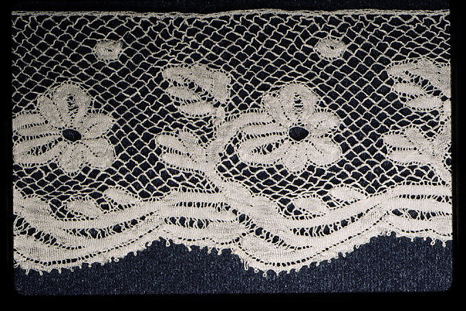 Pieces (2), Bobbin lace, French 