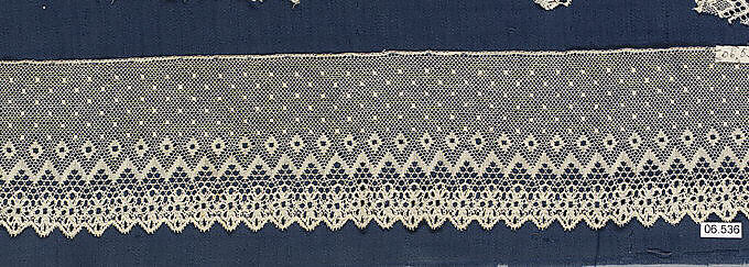 Fragment, Bobbin lace, British, Buckinghamshire 