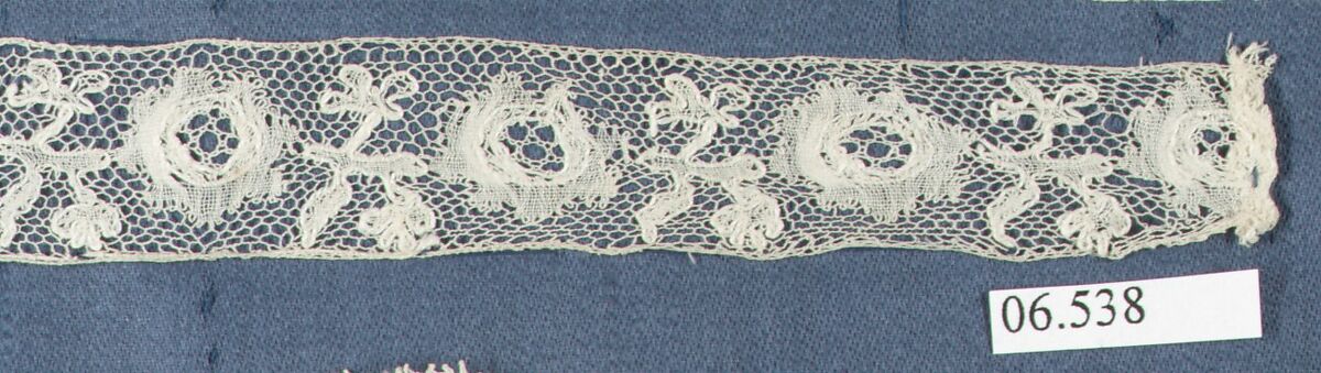 Fragment, Bobbin lace, British, Buckinghamshire