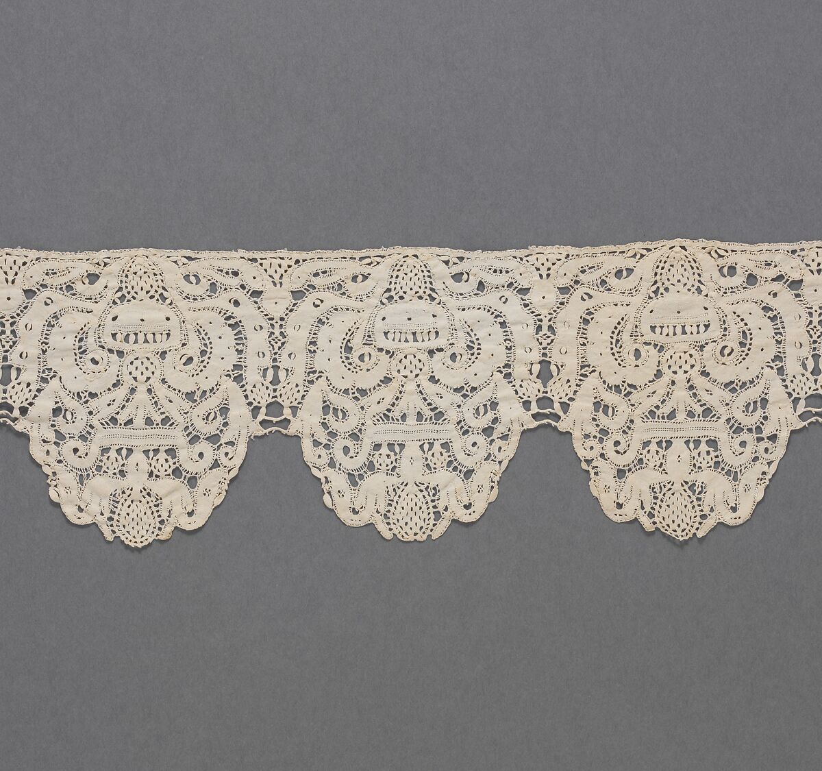 Strip of bobbin lace made after Italian example from the 17th century,  Strip of natural-colored bobbin lace: ribbon lace. Made after Italian  example from the 17th century. - Album alb4474724, Lace Ribbon 