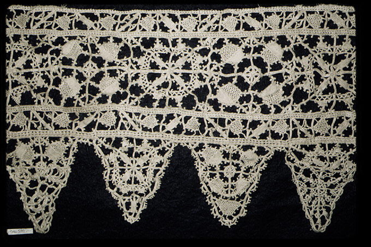 Antique 17th Century Italian Bobbin Lace Border