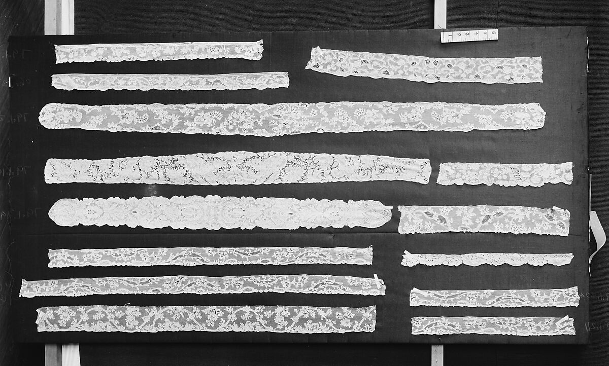 Strip, Bobbin lace, point d'Angleterre, Flemish