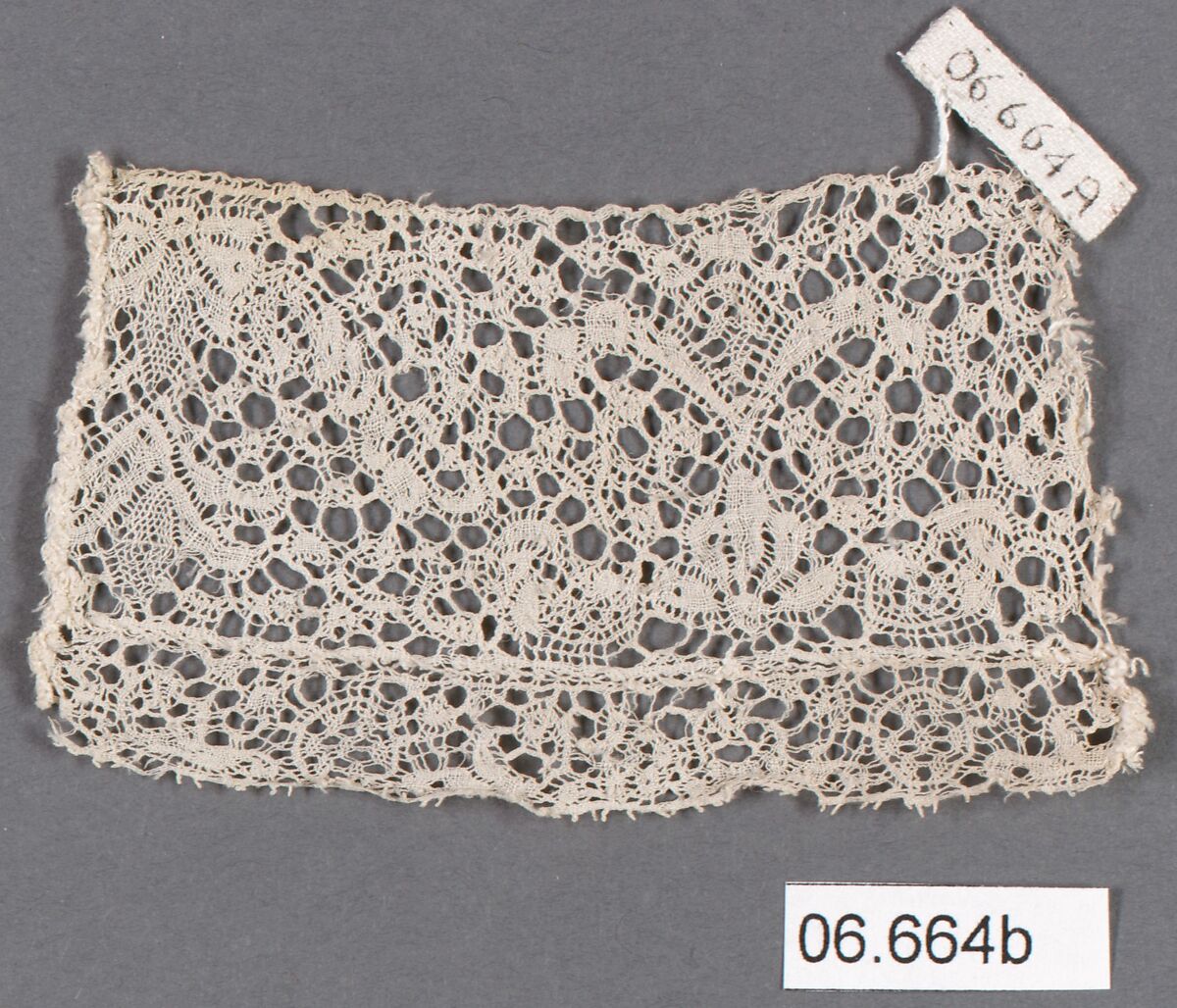 Fragment of bobbin lace, Bobbin lace, French