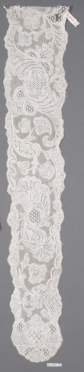 Lappet (one of a pair), Bobbin lace, Flemish, Mechlin 