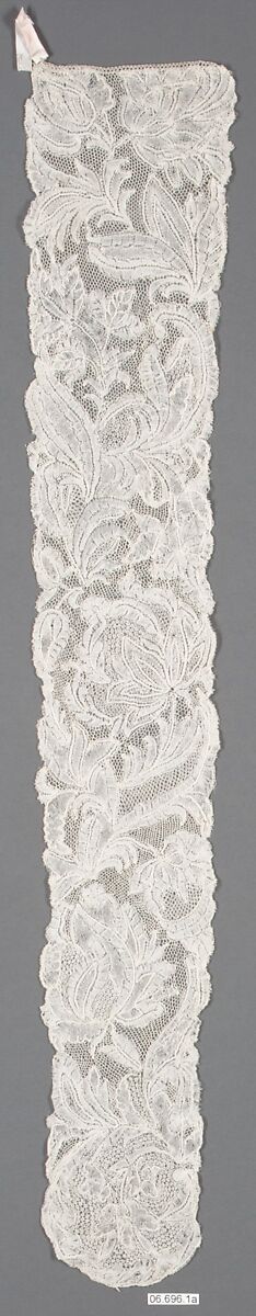 Lappet, point d'Angleterre, French 