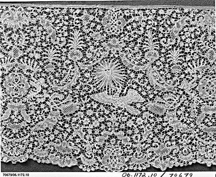 Flounce (two pieces), Bobbin lace, Flemish