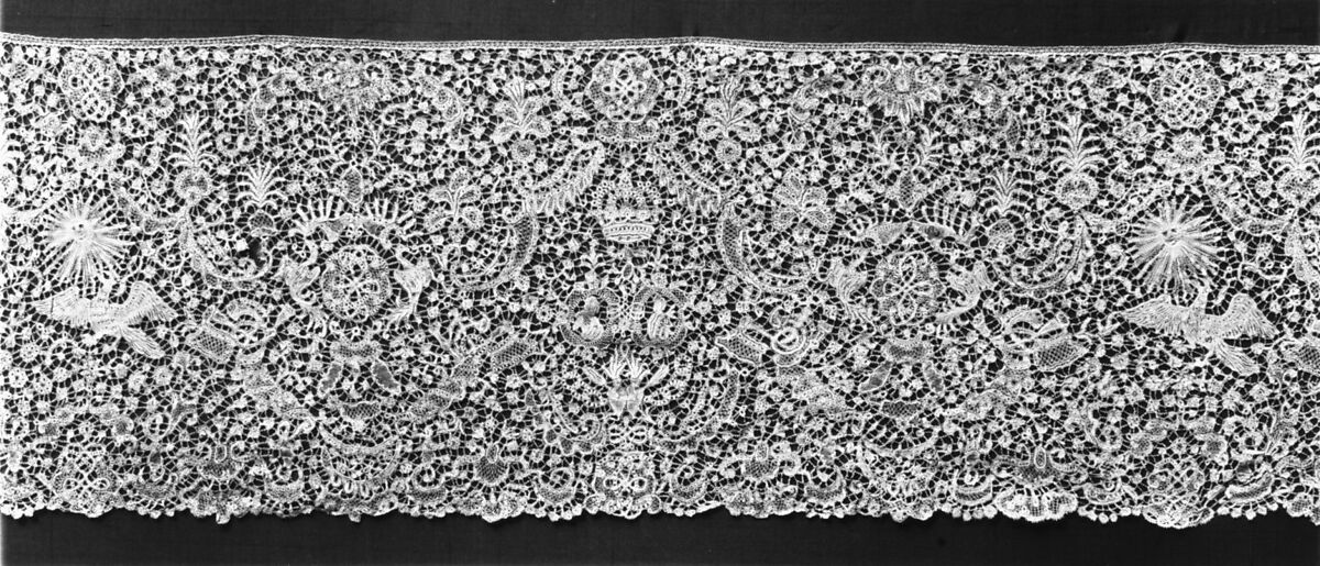 Flounce (two pieces), Bobbin lace, Flemish
