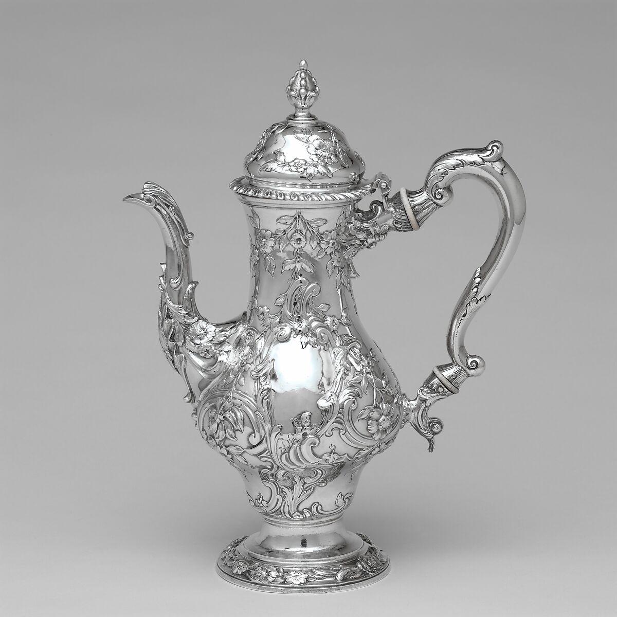 Coffeepot, Benjamin Brewood II (active from 1755), Silver, British 