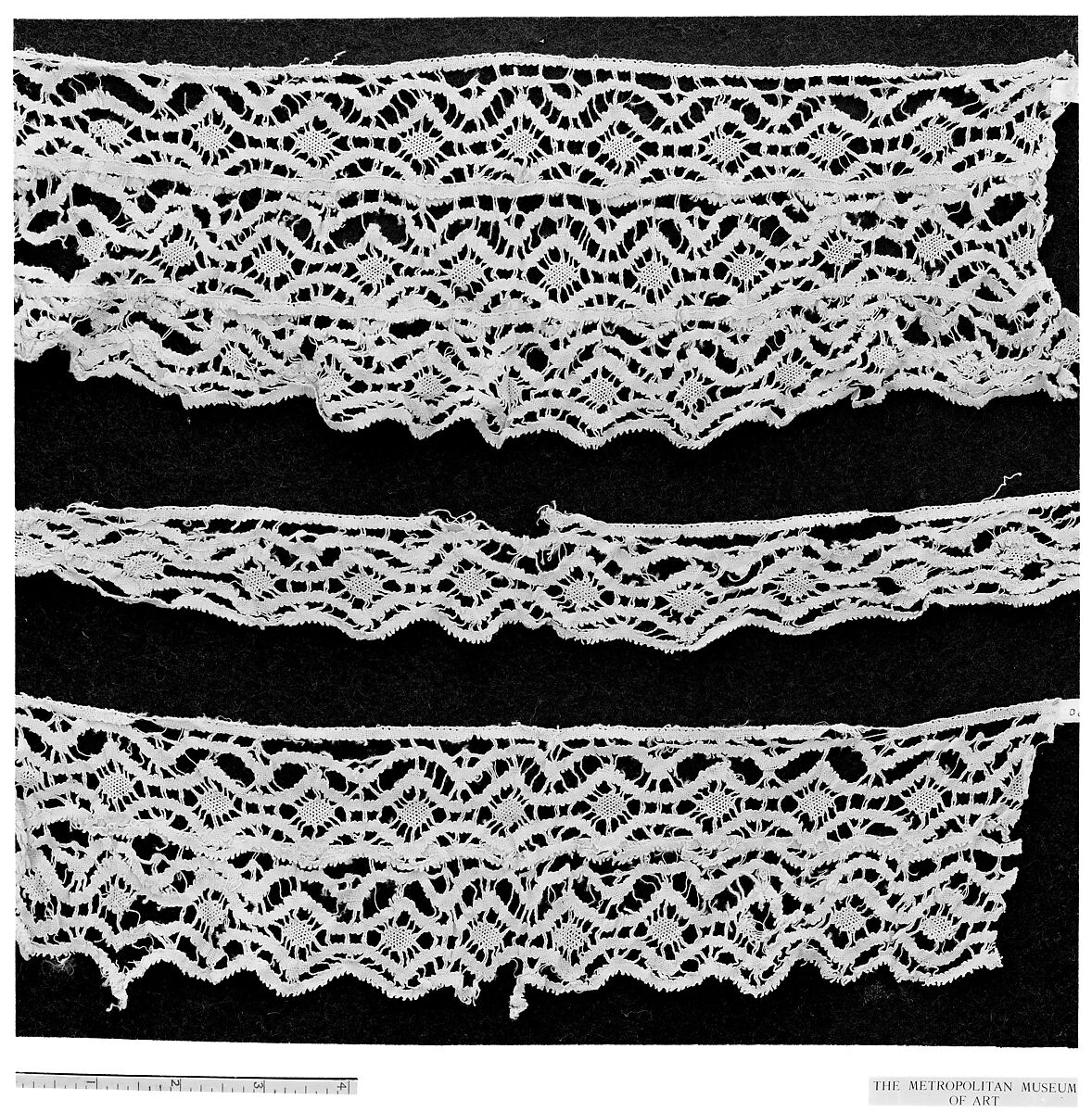 Fragment of lace, Maltese