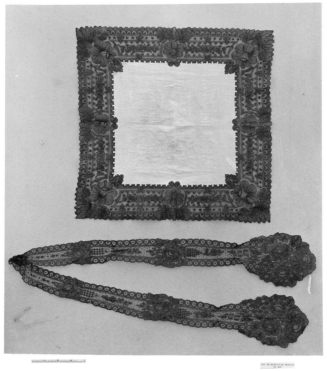 Handkerchief, Bobbin lace, French, Chantilly