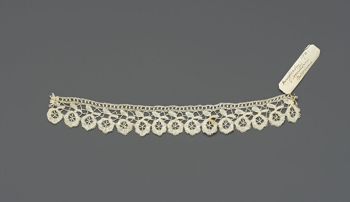 Fragment, Bobbin lace, British, Honiton