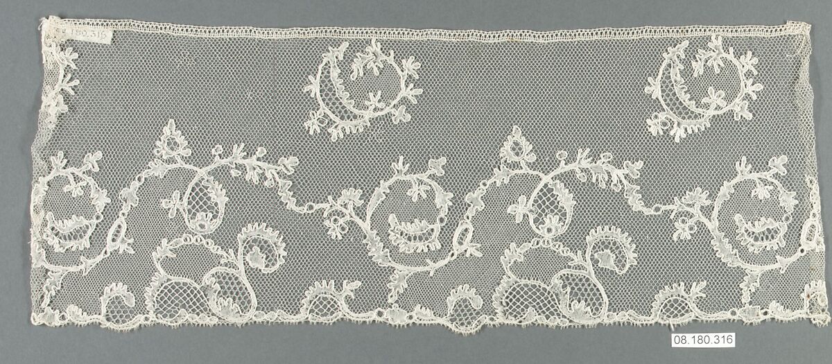 Fragment, Bobbin lace, French, Chantilly