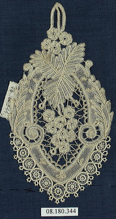 Ornament, Bobbin lace with needle lace medallions, Duchesse, German, Saxony 
