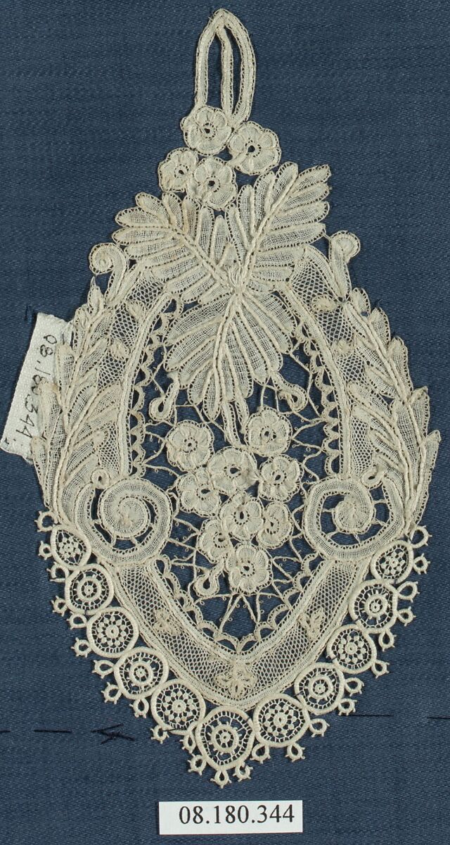 Ornament, Bobbin lace with needle lace medallions, Duchesse, German, Saxony