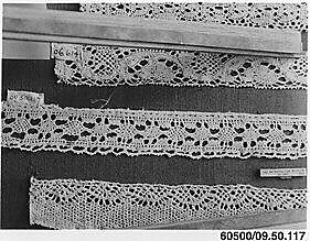 Strip, Bobbin lace, Italian
