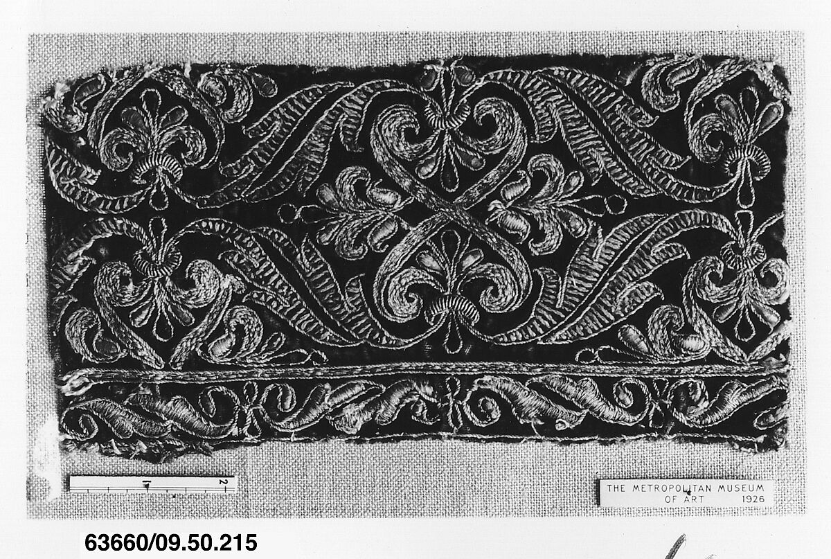Fragment, Velvet, silk and metal thread, Italian 